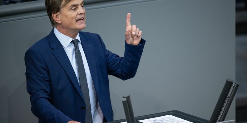 «Mir ist vor gar nichts bange», sagt AfD-Politiker Bernd Baumann über ein mögliches AfD-Verbotsverfahren. - Foto: Hannes P. Albert/dpa