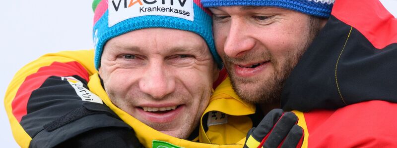 Zwischen Francesco Friedrich (links) und Johannes Lochner herrscht neuerdings Stunk. - Foto: Robert Michael/dpa