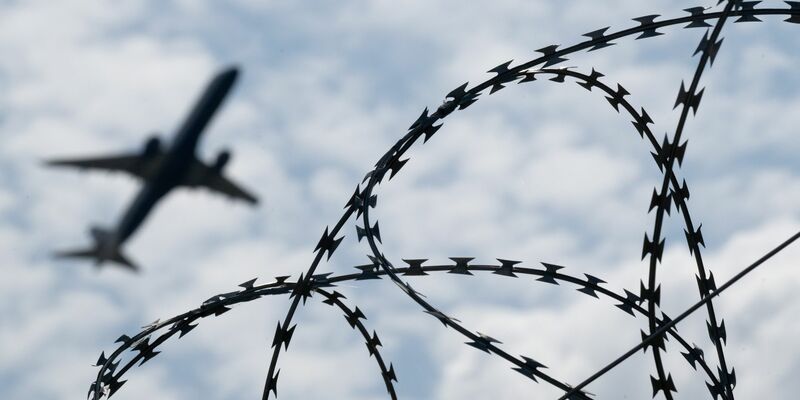 Seit der Machtübernahme der islamistischen Taliban in Kabul im August 2021 kam es zweimal zu Abschiebungen von Afghanen aus Deutschland. - Foto: Sebastian Gollnow/dpa