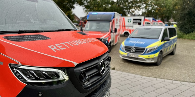 FW Alpen: Zwei Einsätze - Ausgelöste Brandmeldeanlage und 14 betroffene Kinder nach Experiment im Chemieunterricht - Foto: presseportal.de