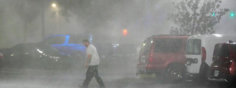 Der Sturm brachte heftigen Wind und starken Regen mit sich. - Foto: Julio Cortez/AP/dpa