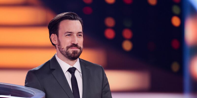 Direkt nach seinem Debüt in Stefan Raabs neuer Streaming-Show «Du gewinnst hier nicht die Million» auf RTL+ gibt Jan Köppen die Gast-Moderation schon wieder ab. - Foto: Rolf Vennenbernd/dpa