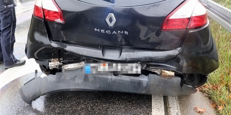 POL-ME: Zwei Leichtverletzte und hoher Sachschaden bei Auffahrunfall - Langenfeld - 2410043 - Foto: presseportal.de