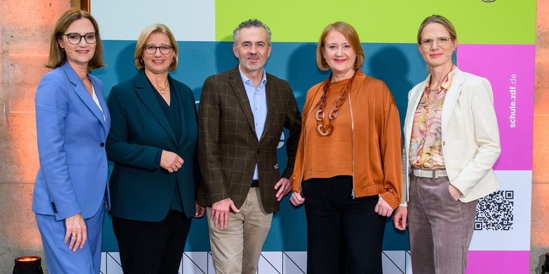 ZDF startet neue Bildungsinitiative ZDF goes Schule / Mehr Wissensvermittlung, leichtere Zugänge zu Bildungsinhalten und ein neues Netzwerk mit Partnerschulen - Foto: presseportal.de