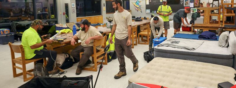 Eine Schule in New Port Richey dienst als Notunterkunft.  - Foto: Mike Carlson/FR155492 AP/dpa