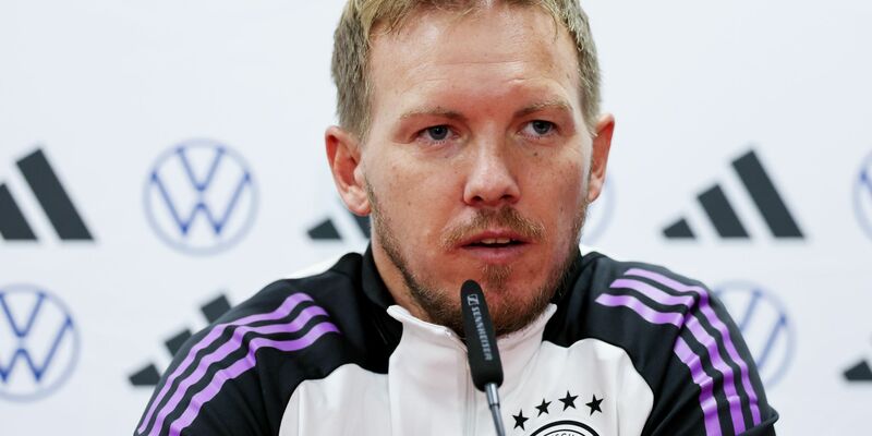 Von Julian Nagelsmann gab es in Zenica klare Worte an Torwart Bernd Leno. - Foto: Christian Charisius/dpa