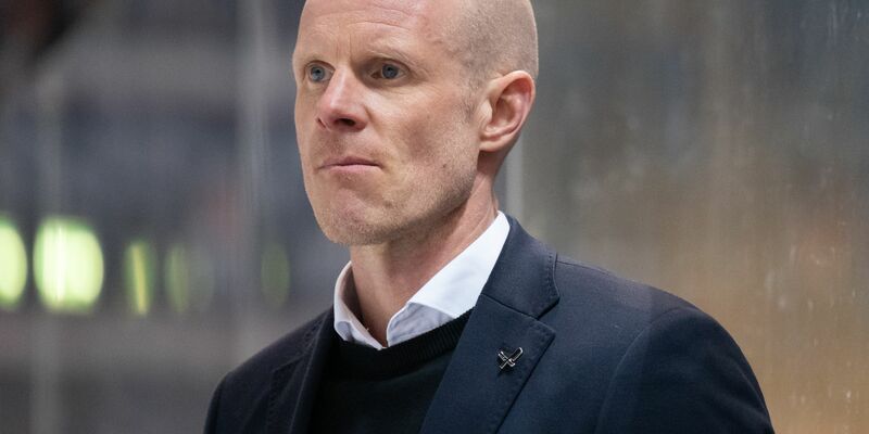 Einen Tag nach der Niederlage gegen Düsseldorf war für Söderholm Schluss bei EHC Red Bull München. - Foto: Sven Hoppe/dpa