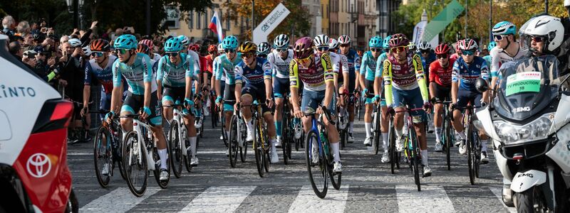 In Bergamo fiel der Startschuss für den letzten Höhepunkt des Radsport-Jahres 2024. - Foto: Silvia Colombo/Ipa Sport/Ipa-A /LiveMedia/IPA/Zuma/dpa