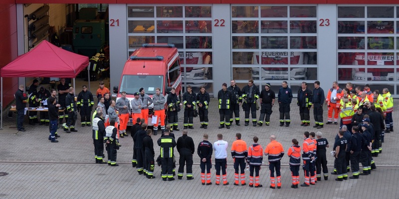 Feuerwehr Nürnberg: Katastrophenschutzeinheiten der Stadt Nürnberg übten mit einer Marsch- und Zielfahrt die überörtliche Verlegung. - Foto: presseportal.de