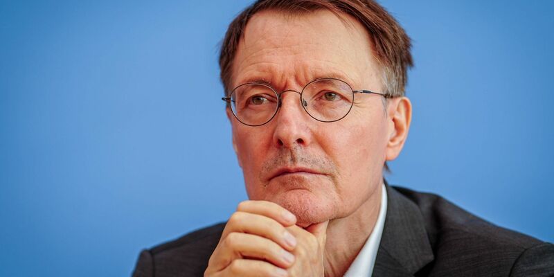 Bei der Aufarbeitung der Corona-Politik gehe es nicht um Schuldzuweisungen, sondern um Lehren für künftige Krisen, sagt Gesundheitsminister Karl Lauterbach. (Archivfoto) - Foto: Kay Nietfeld/dpa