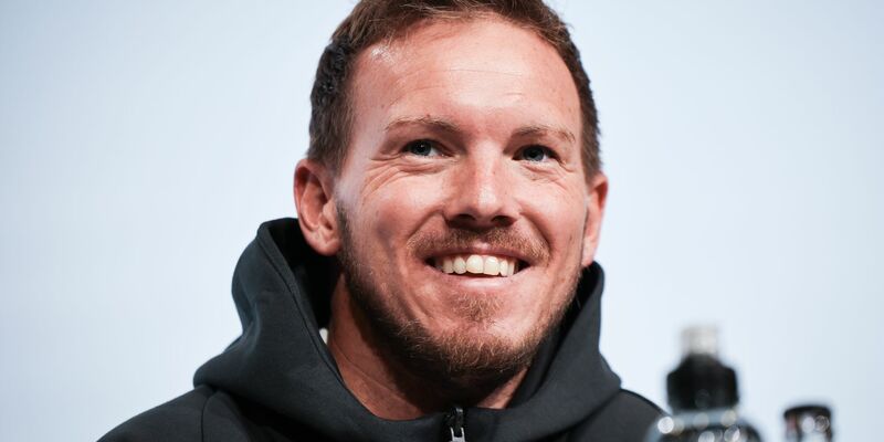 Julian Nagelsmann (l.) kann gegen die Niederlande ein Etappenziel erreichen. - Foto: Christian Charisius/dpa