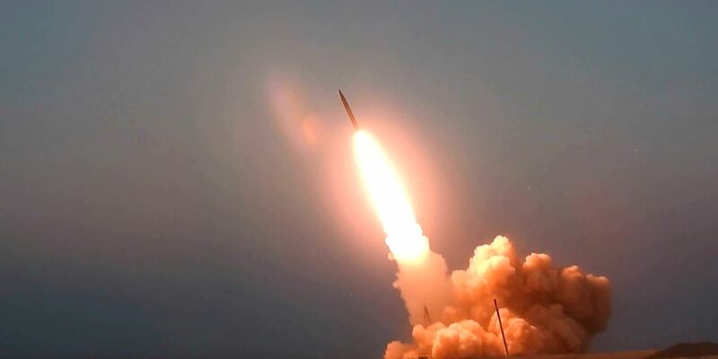 Für die EU ist es ein Tabu-Bruch, dass der Iran nun auch ballistische Raketen an Russland liefert. (Archivbild) - Foto: Uncredited/Iranian Defense Ministry/AP/dpa