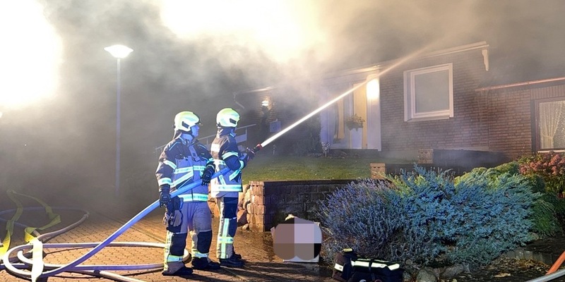 FW-SE: Kellerbrand einer Doppelhaushälfte - Foto: presseportal.de