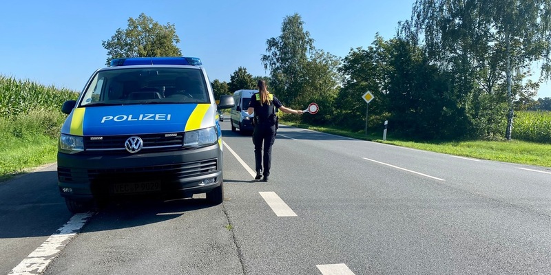 POL-DH: --- Landkreis - Polizei kontrolliert ca. 2000 Fahrzeuge --- - Foto: presseportal.de