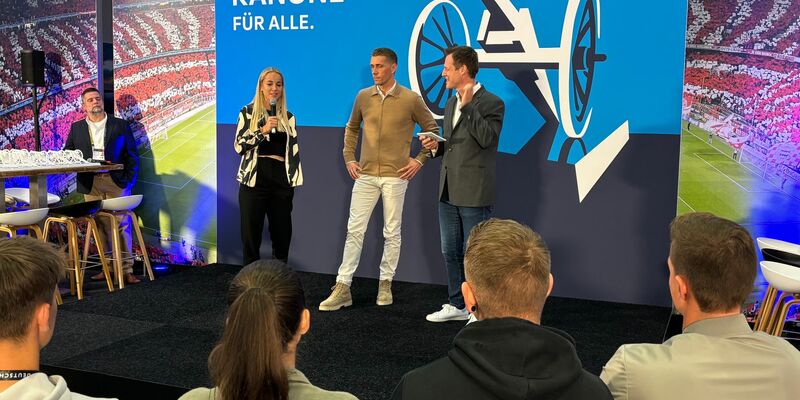 Für die erfolgreichsten Torjägerinnen und Torjäger gibt es die Weiße Kanone - Foto: Jan Mies/dpa