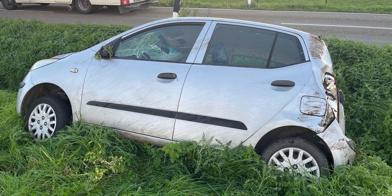 POL-COE: Coesfeld, Stevede/ Auto überschlägt sich, Lkw-Fahrer fährt weiter - Foto: presseportal.de
