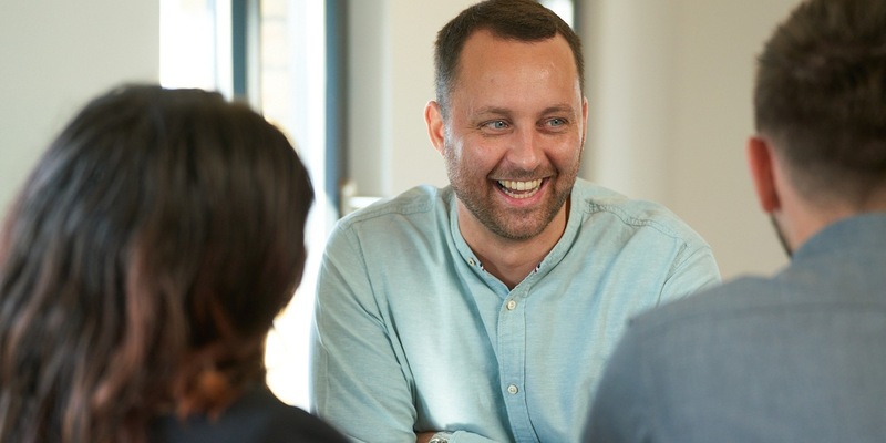 Bewährte Strategien für maximale Wirkung: Maximilian Karpf verrät, wie Unternehmen im B2B-Marketing auch mit geringem Budget erfolgreich werden - Foto: presseportal.de