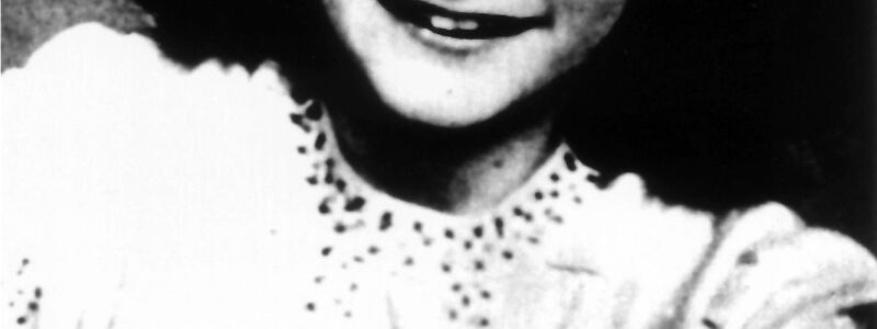 Das jüdische Mädchen Anne Frank wurde durch ihre Tagebuchaufzeichnungen bekannt, die sie im Versteck ihrer Familie vor den Nazis schrieb. Sie starb später im KZ Bergen-Belsen. - Foto: -/ANP/dpa