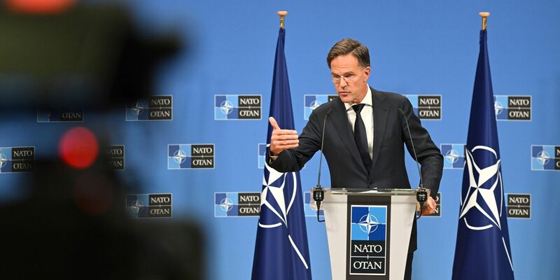 Sieht die Bündnisstaaten auf Kurs: Nato-Generalsekretär Mark Rutte. (Archivbild) - Foto: Harry Nakos/AP/dpa