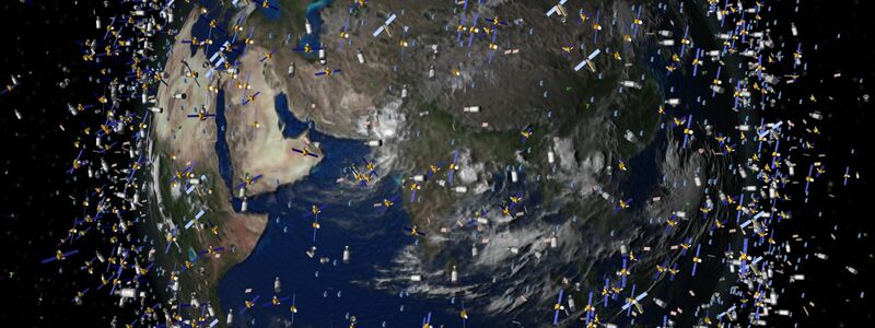 In Wirklichkeit sind die Satelliten viel kleiner als auf dem computergenerierten Bild - aber es sind wirklich Tausende. - Foto: ESA/dpa