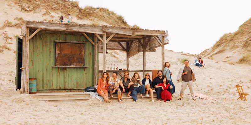 FESTE & FREUNDE - Ab 2. Januar 2025 im Kino - Foto: presseportal.de