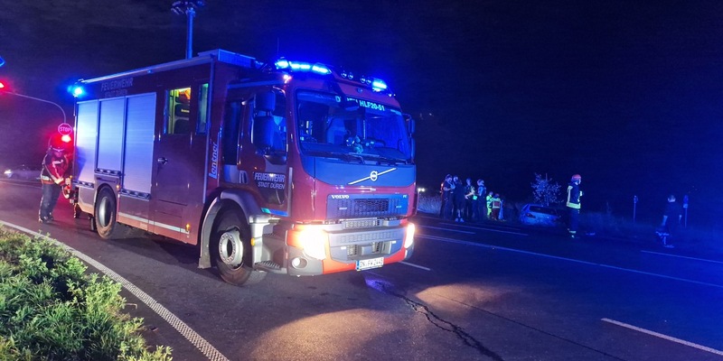 FW Düren: Schwerer Verkehrsunfall - Foto: presseportal.de