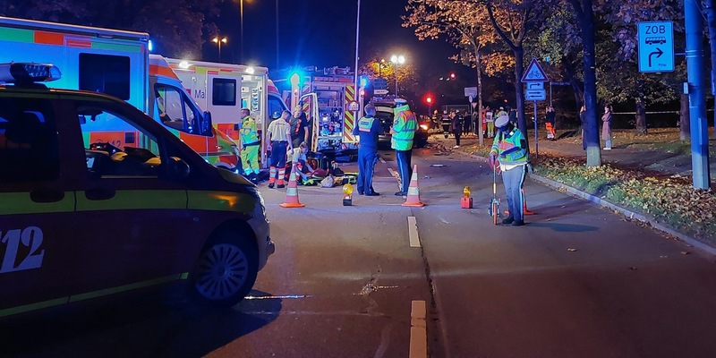 FW-M: Auffahrunfall mit neun Verletzten (Obergiesing) - Foto: presseportal.de