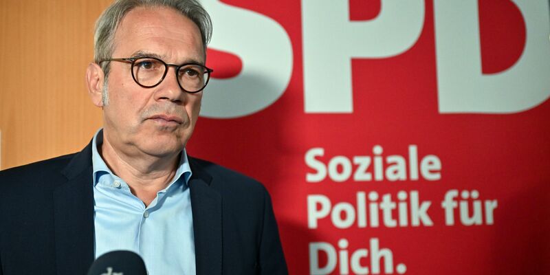 SPD-Chef Maier ist pessimistisch, dass es zu einer Brombeer-Koalition in Thüringen kommt - Foto: Martin Schutt/dpa