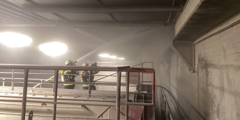 FW-M: Nächtlicher Einsatz in luftigen Höhen (Unterföhring) - Foto: presseportal.de