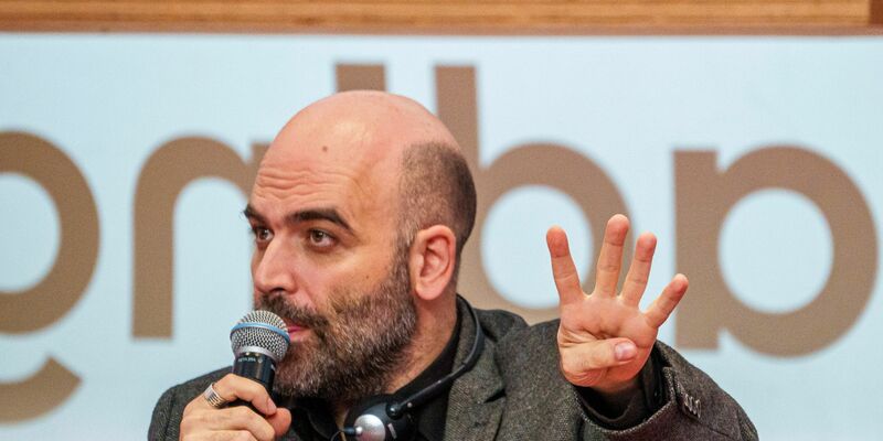 Deniz Yücel und Roberto Saviano sprachen über «Schreiben in illiberalen Zeiten». - Foto: Andreas Arnold/dpa