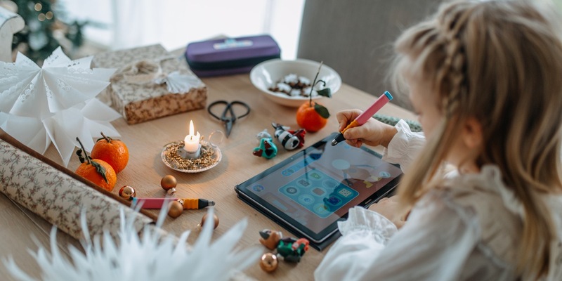 Spielerisch lernen und staunen: Die besten Weihnachtsgeschenke für Kinder - Foto: presseportal.de