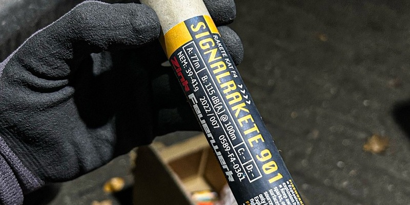 HZA-OL: ZOLL findet illegales Feuerwerk - Foto: presseportal.de