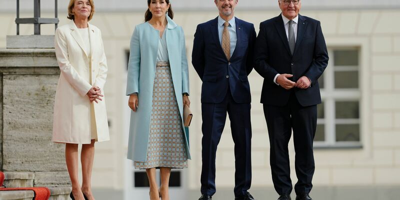 Frederik X. hatte den Thron im Januar von seiner Mutter Margrethe übernommen, die nach 52 Jahren im Amt abdankte.  - Foto: Markus Schreiber/AP