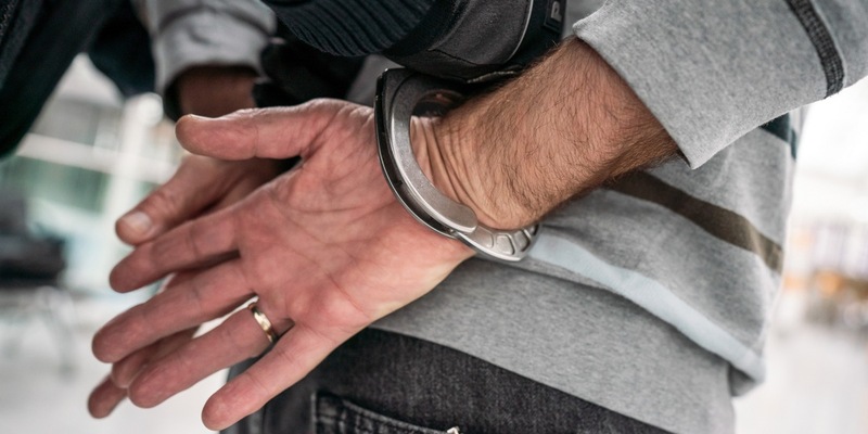 Bundespolizeidirektion München: Mehrere Festnahmen, Schleusung und Urkundenfälschungen am Flughafen München - Foto: presseportal.de