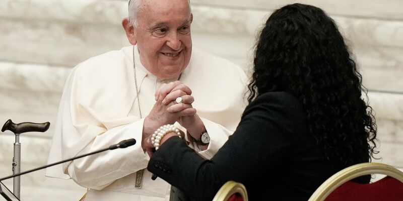 Papst Frannziskus lehnt eine Weihe von Diakoninnen ab. - Foto: Andrew Medichini/AP/dpa