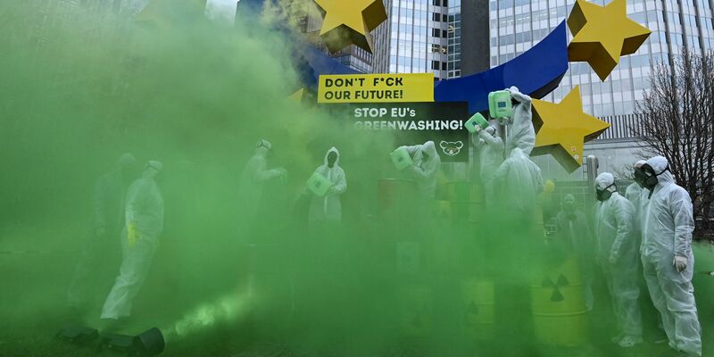 Viele werfen der EU-Kommission bei der Taxonomie «Greenwashing» vor, also dass etwas als klimafreundlich gekennzeichnet wird, obwohl es das vielleicht gar nicht ist. - Foto: Arne Dedert/dpa