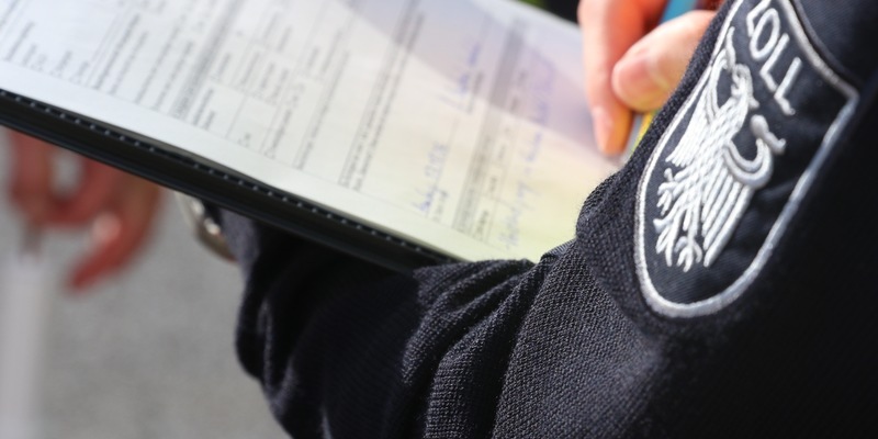 HZA-HH: Hamburger Zoll führt Mindestlohnkontrollen durch//Teil einer europaweiten Offensive gegen Schwarzarbeit - Foto: presseportal.de