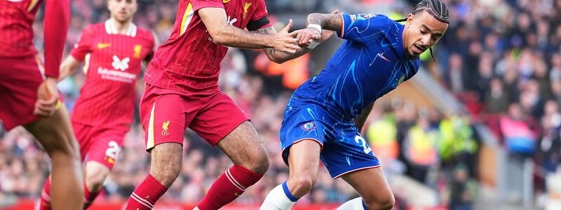 Der Ex-Leipziger Dominik Szoboszlai (M) im Spiel gegen den FC Chelsea. - Foto: Jon Super/AP/dpa