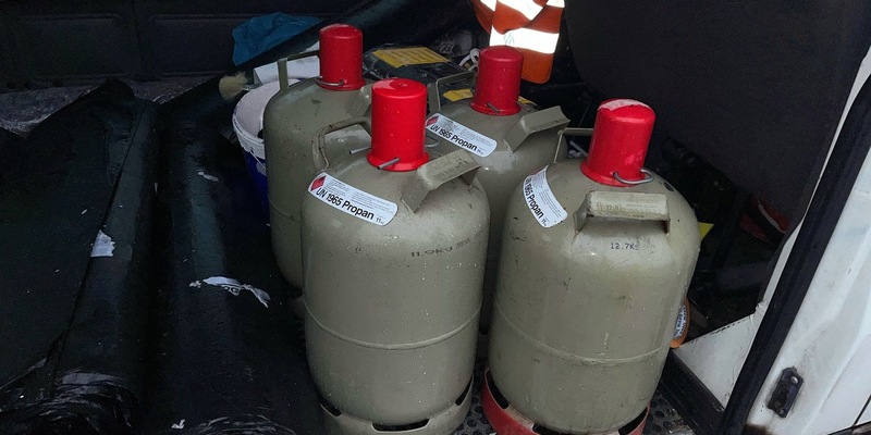 POL-ME: 30 Fahrzeugmängel und ein Fahrer mit offenem Haftbefehl festgestellt - Monheim am Rhein - 2410093 - Foto: presseportal.de