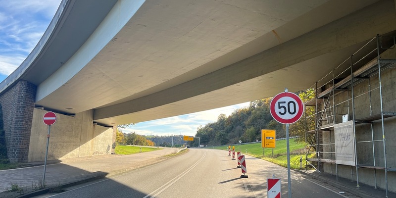 POL-SE: BAB 23 - Baustellen beeinträchtigen weiter den Verkehr - Polizei gibt Tipps, wenn es mal eng wird - Foto: presseportal.de