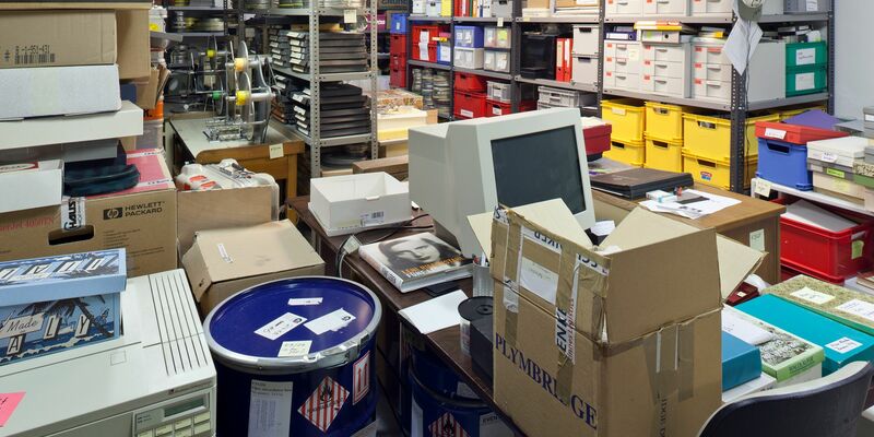 700 Kisten gingen aus Leni Riefenstahls Nachlass 2018 als Geschenk an die Stiftung Preußischer Kulturbesitz (Handout). - Foto: Wilfried Petzi/Kunstbibliothek der Staatlichen Museen zu Berlin/dpa