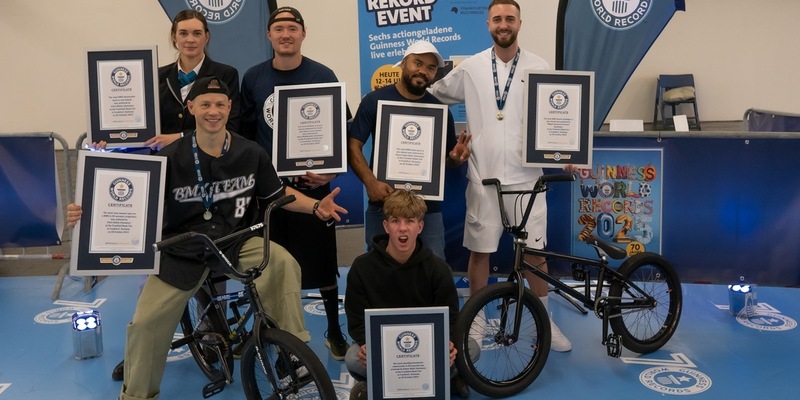 5 junge Athleten holen 6 neue Guinness-Weltrekorde an einem Tag nach Deutschland / 6 neue Guinness-Weltrekorde und starke Statements für Zusammenhalt, Freundschaft, Toleranz und Selbstvertrauen - Foto: presseportal.de
