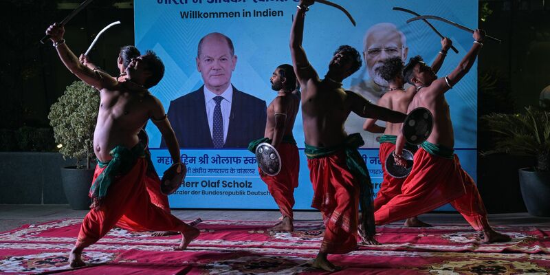 Für Kanzler Scholz ist es bereits der dritte Besuch Indien seit Beginn seiner Amtszeit vor knapp drei Jahren. - Foto: Hannes P. Albert/dpa