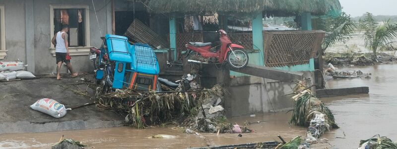 Die Schäden auf der Hauptinsel Luzon sind enorm. - Foto: John Michael Magdasoc/AP/dpa