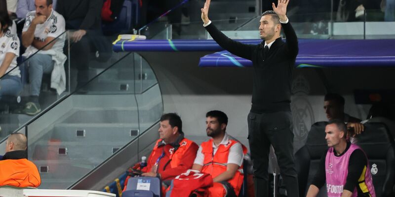 Zeigt sich selbstkritisch: Dortmund-Trainer Nuri Sahin. - Foto: David Canales/dpa