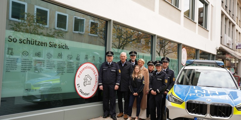 POL-HN: Das Polizeipräsidium Heilbronn informiert in der Heilbronner Innenstadt zum Einbruchschutz, Einweihung Schaufenster KOD Gebäude - Foto: presseportal.de