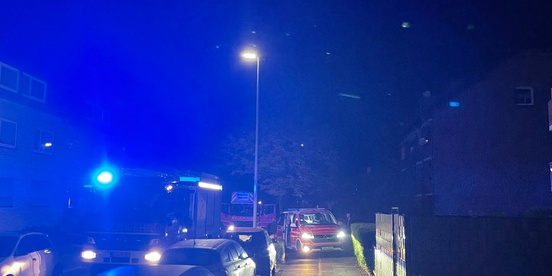 FW Dinslaken: Feuer mit Menschenleben in Gefahr - Foto: presseportal.de