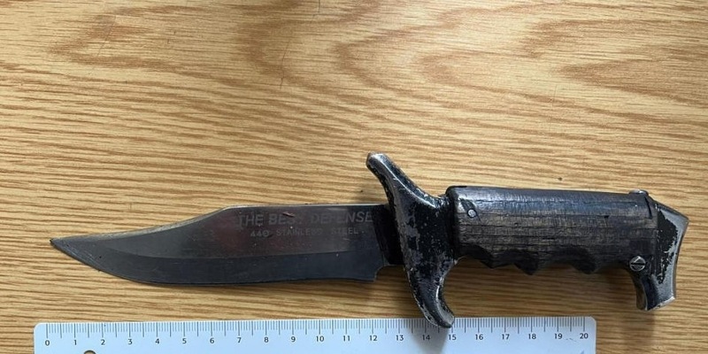 BPOLI EF: Drogen und Messer sind kein Reisezubehör - Foto: presseportal.de