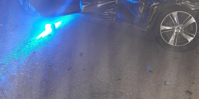 Bundespolizeidirektion München: Nach Absetzung mehrerer Migranten - Schleuser rammt Polizeiauto - Foto: presseportal.de