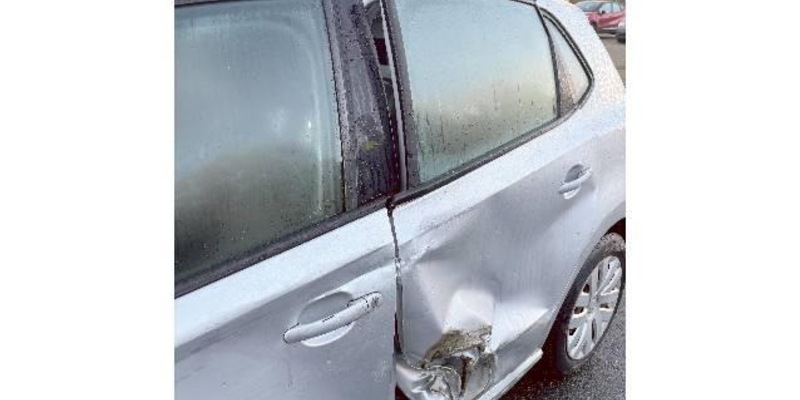 POL-CUX: Verkehrsunfallflucht in der Nordfeldstraße in Cuxhaven - Zeugenaufruf (Lichtbild in der Anlage) - Foto: presseportal.de